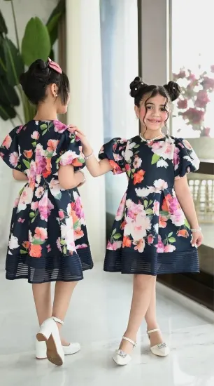 صورة فستان بناتي مشجر قصير